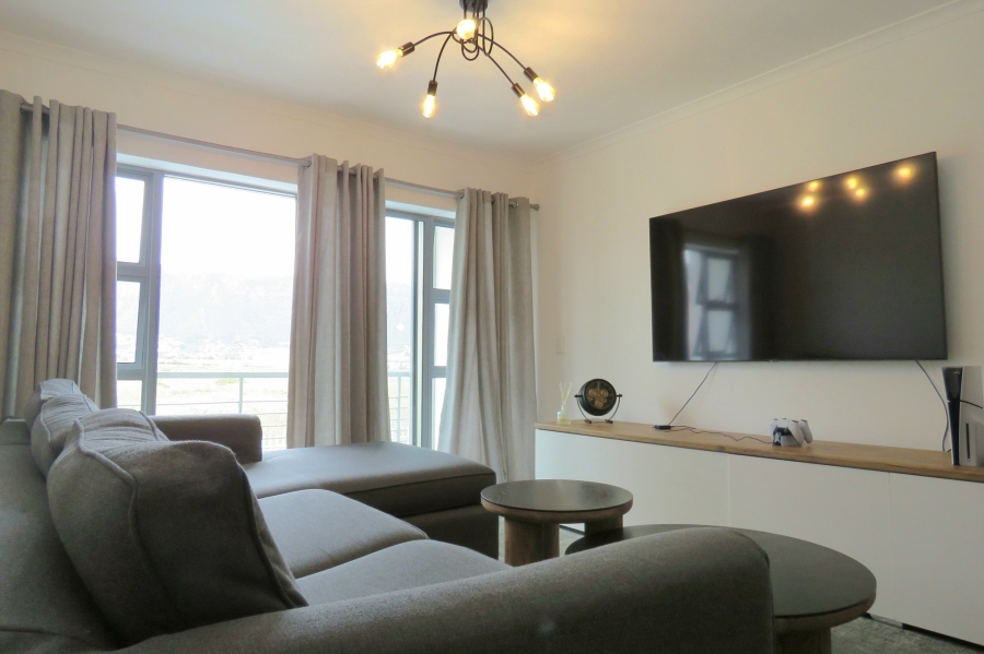 To Let 2 Bedroom Property for Rent in Gordons Bay Central Western Cape